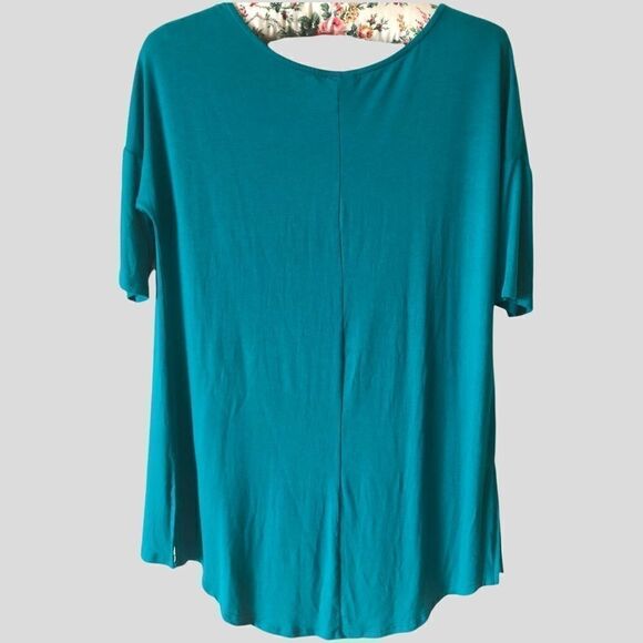 Agnes & Dora hi/low Tee Green S - Picture 2 of 5